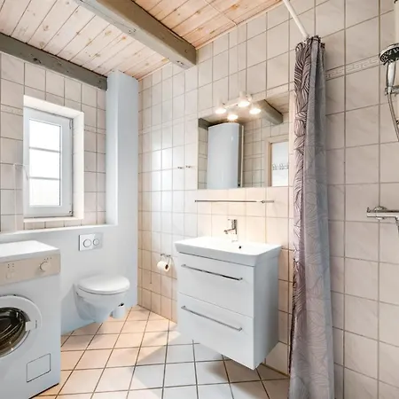 Nafne - 1-2km From The Sea By Interhome 흐비드 산드