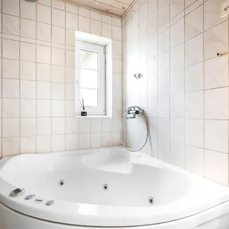 펜션 Nafne - 1-2km From The Sea By Interhome