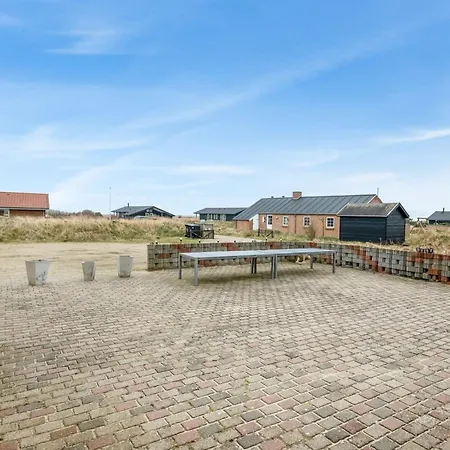 Nafne - 1-2km From The Sea By Interhome *