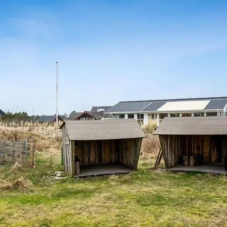 Nafne - 1-2km From The Sea By Interhome *